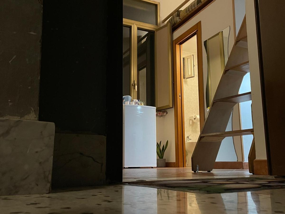Апартаменты “Piccola Domus” Неаполь Экстерьер фото